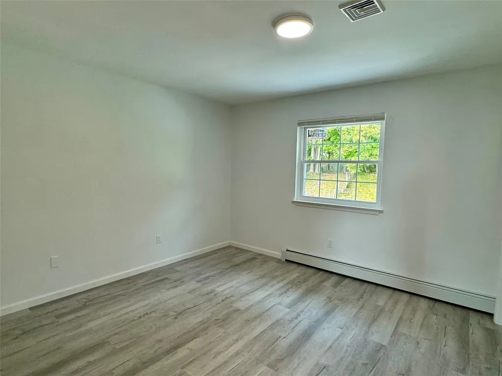 12 Cedar Court Middletown NY 10940