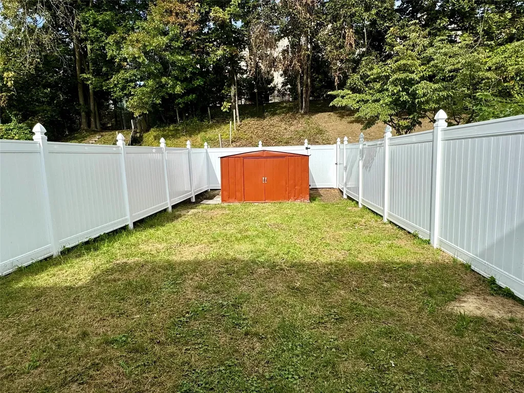 12 Cedar Court Middletown NY 10940