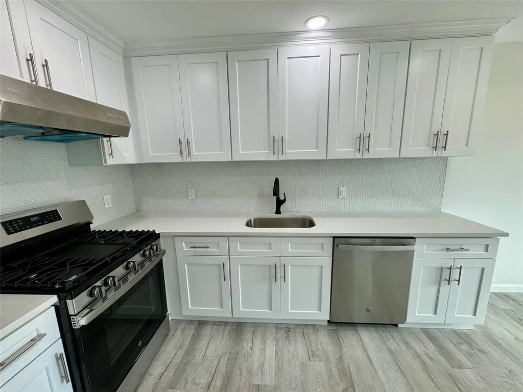12 Cedar Court Middletown NY 10940