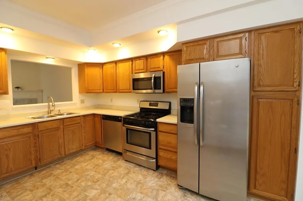 66 Roundtree Court Beacon NY 12508