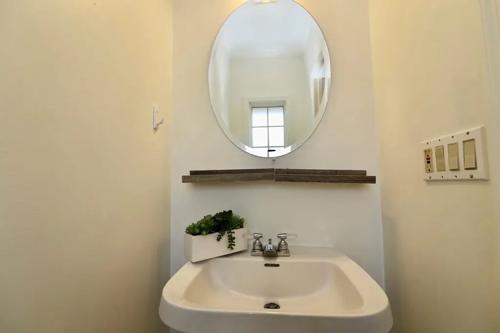 66 Roundtree Court Beacon NY 12508