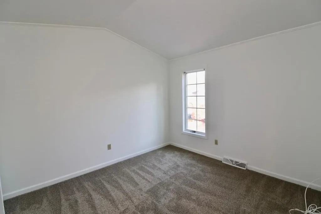 66 Roundtree Court Beacon NY 12508