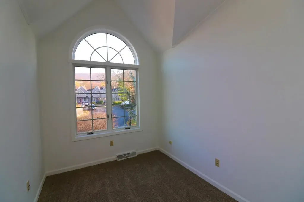 66 Roundtree Court Beacon NY 12508