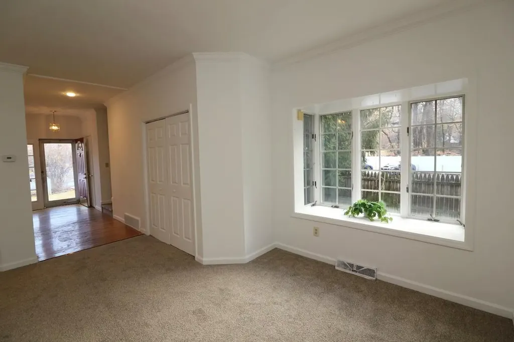 66 Roundtree Court Beacon NY 12508