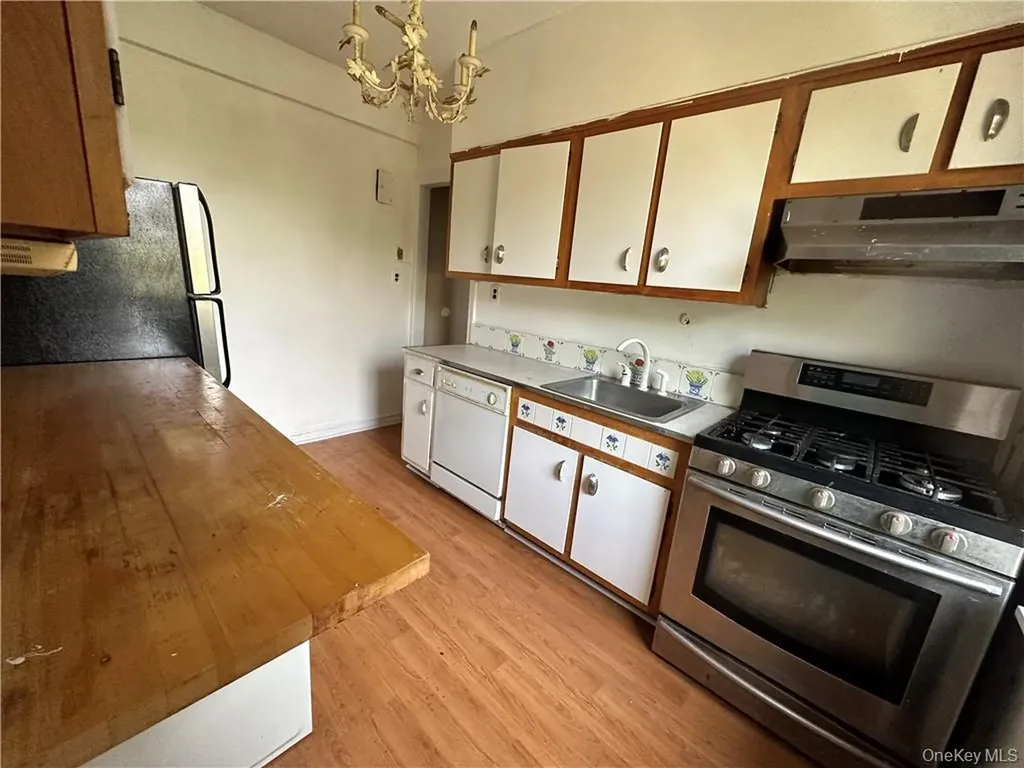 17506 Devonshire Boulevard Jamaica Hills NY 11432