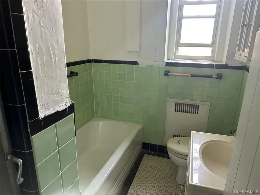 17506 Devonshire Boulevard Jamaica Hills NY 11432