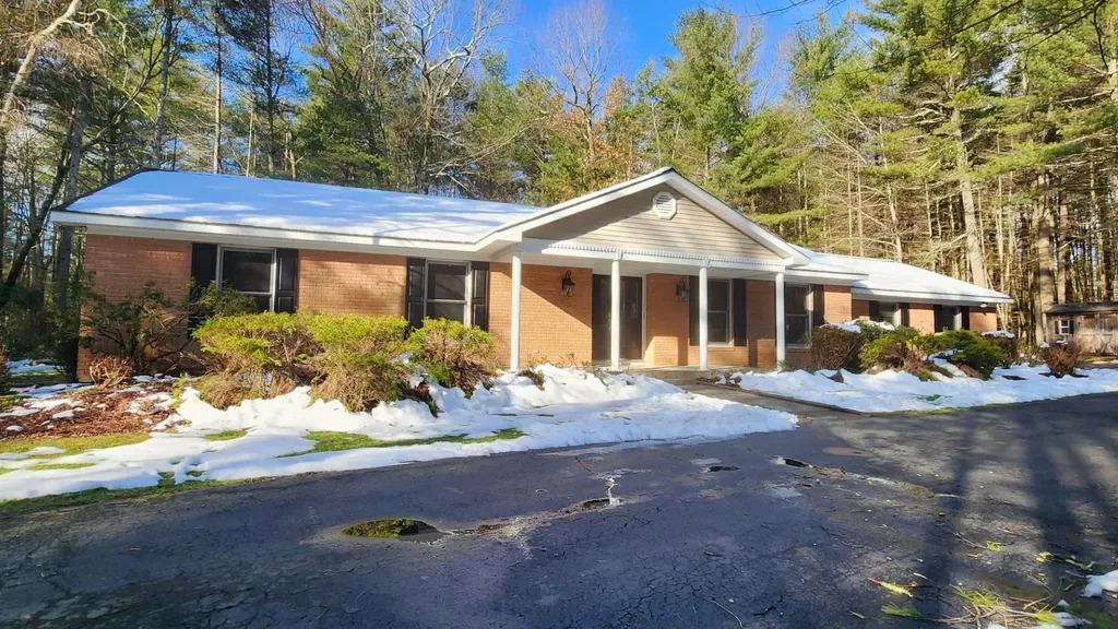 1 Norris Road Forestburgh NY 12777