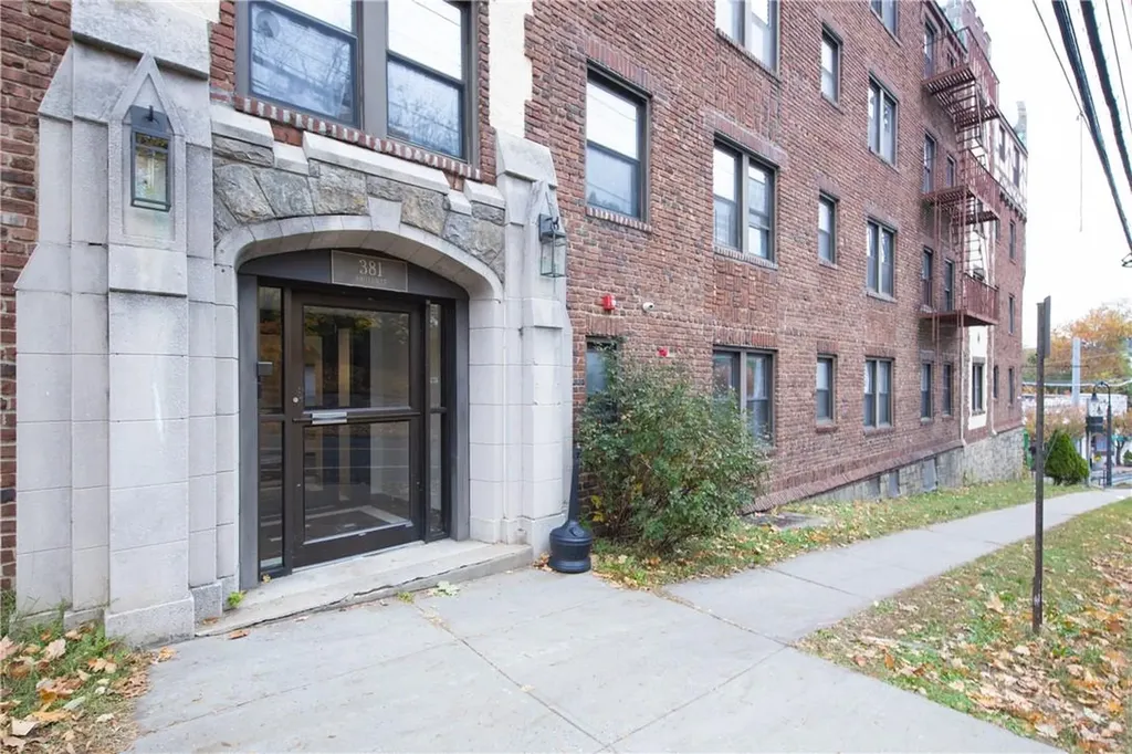381 Broadway Dobbs Ferry NY 10522