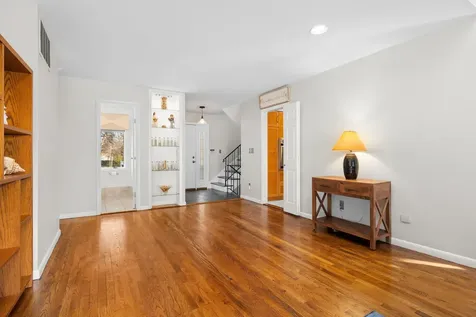 16 Skyview Lane New Rochelle NY 10804