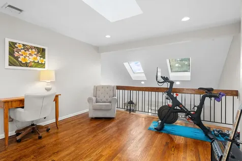 16 Skyview Lane New Rochelle NY 10804