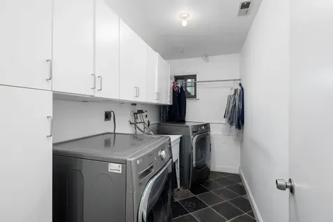 16 Skyview Lane New Rochelle NY 10804