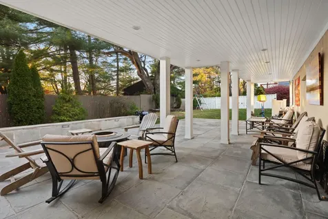 16 Skyview Lane New Rochelle NY 10804