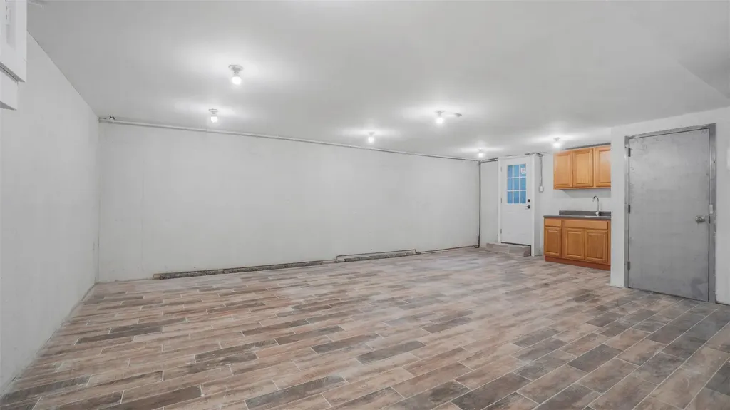 1812 Muliner Avenue Bronx NY 10462