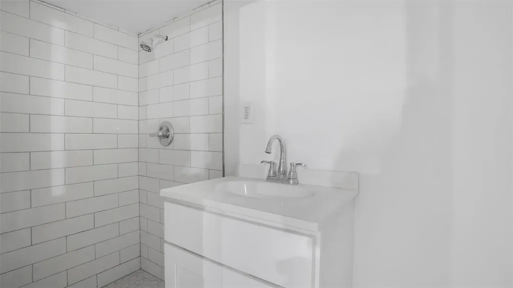1812 Muliner Avenue Bronx NY 10462