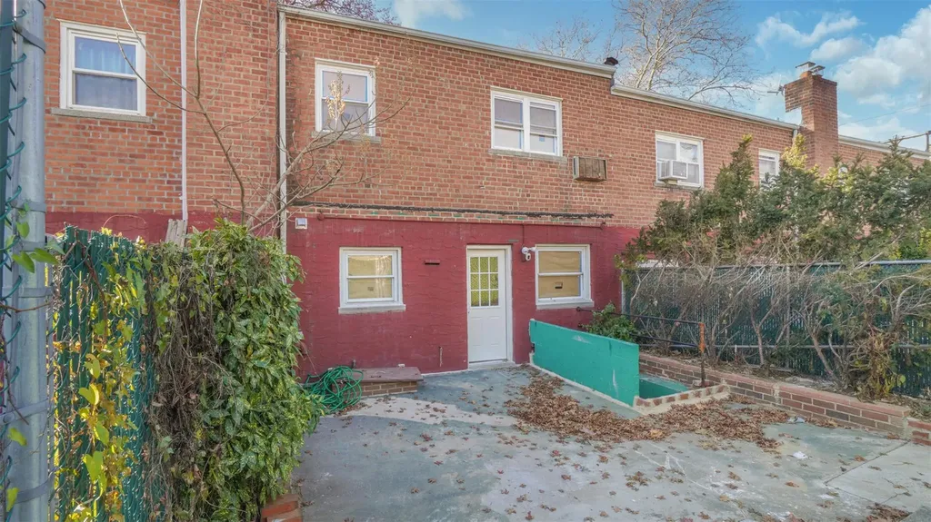 1812 Muliner Avenue Bronx NY 10462