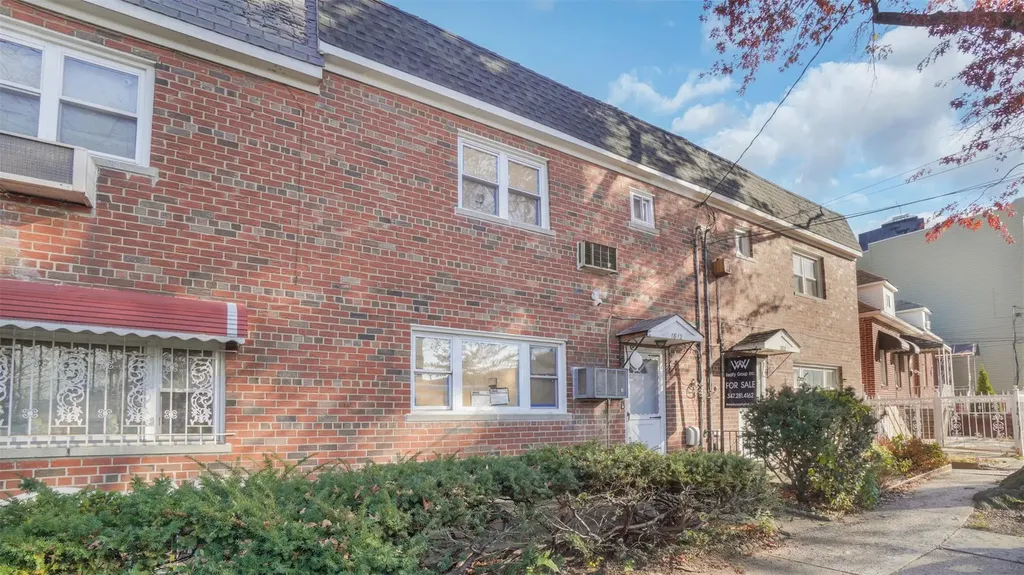 1812 Muliner Avenue Bronx NY 10462