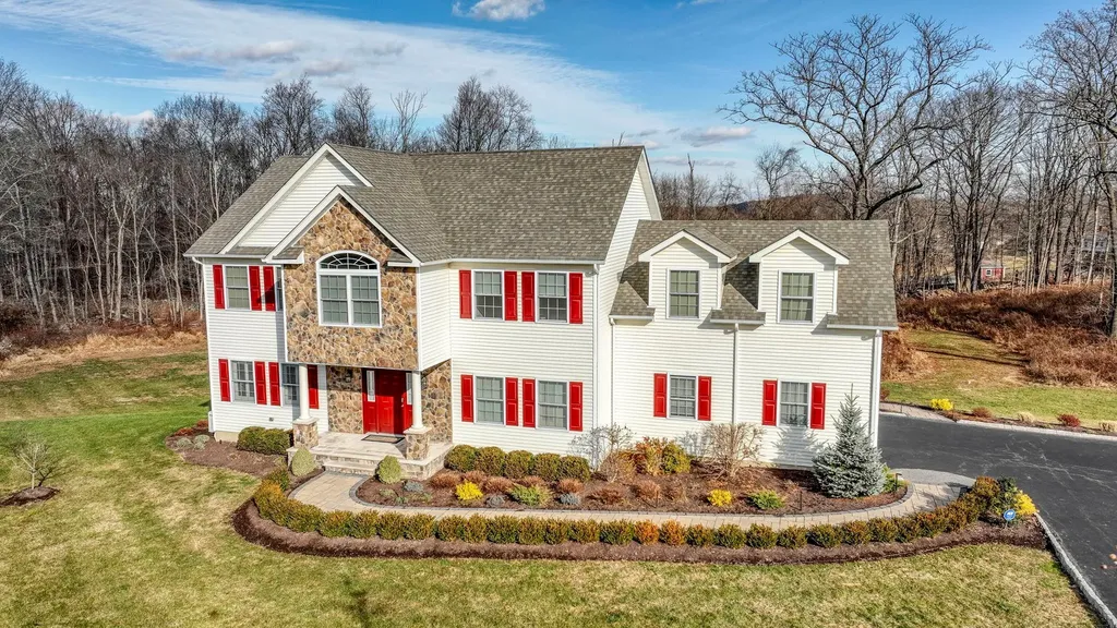206 Elise Drive Middletown NY 10941