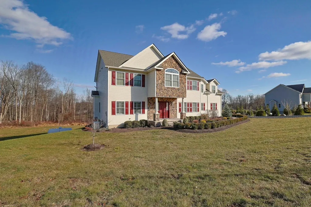 206 Elise Drive Middletown NY 10941