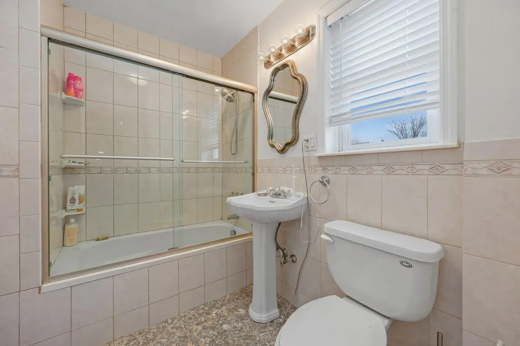 1825 Yates Avenue Bronx NY 10461
