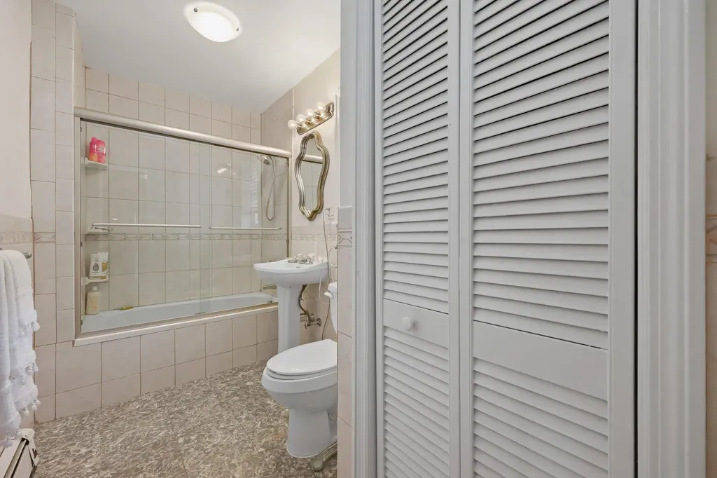 1825 Yates Avenue Bronx NY 10461