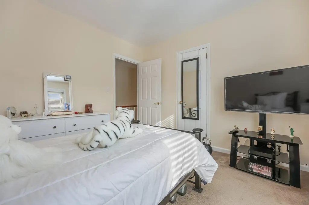 1825 Yates Avenue Bronx NY 10461