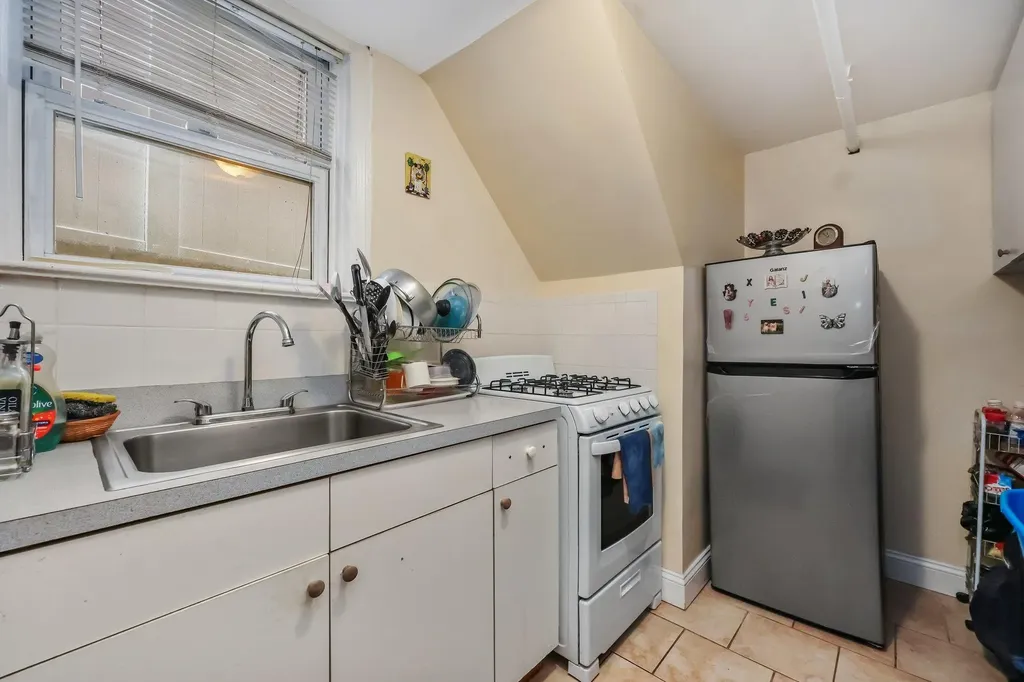 1825 Yates Avenue Bronx NY 10461