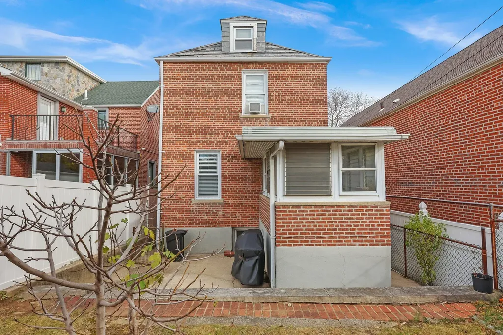 1825 Yates Avenue Bronx NY 10461