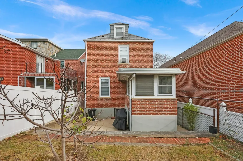 1825 Yates Avenue Bronx NY 10461