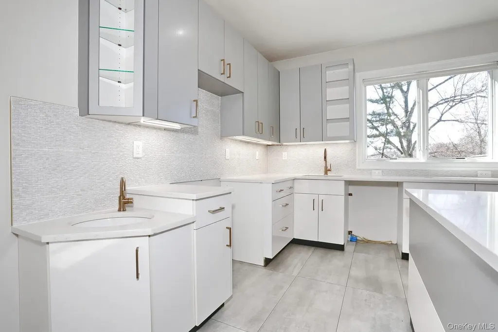 8 Neil Road Spring Valley NY 10977