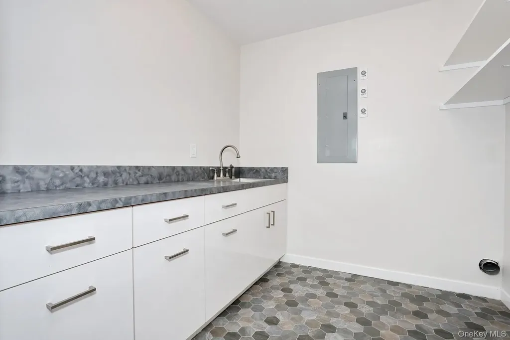 8 Neil Road Spring Valley NY 10977