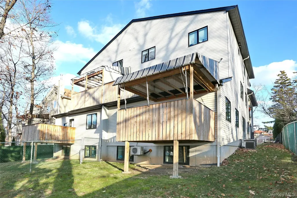 8 Neil Road Spring Valley NY 10977