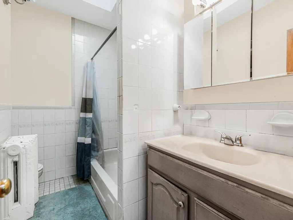 2648 Morris Avenue Bronx NY 10468