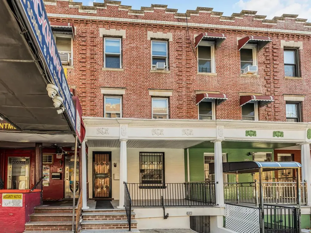 2648 Morris Avenue Bronx NY 10468