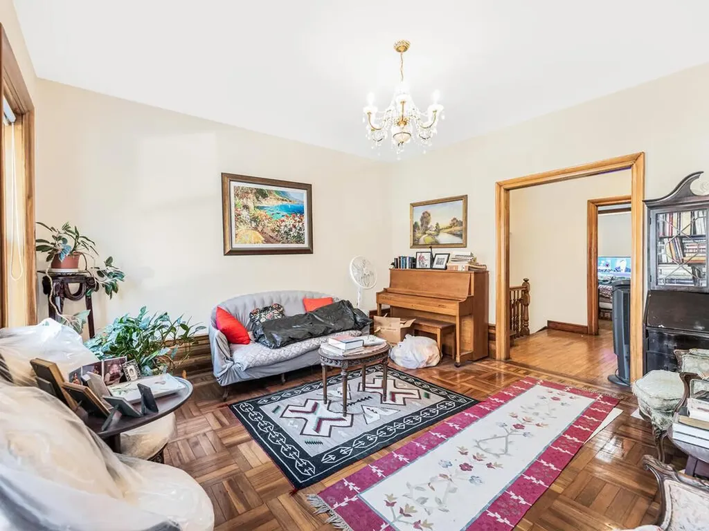 2648 Morris Avenue Bronx NY 10468