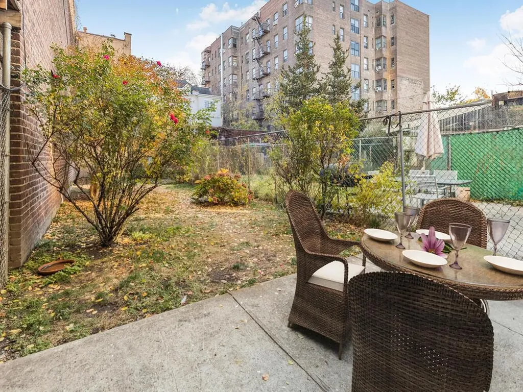 2648 Morris Avenue Bronx NY 10468