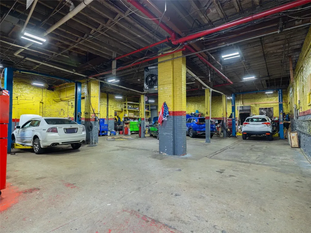 1761 Carter Avenue Bronx NY 10457