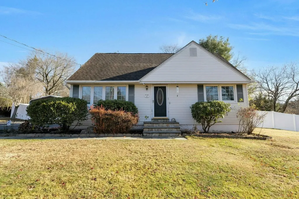 8 Robin Drive Carmel NY 10512