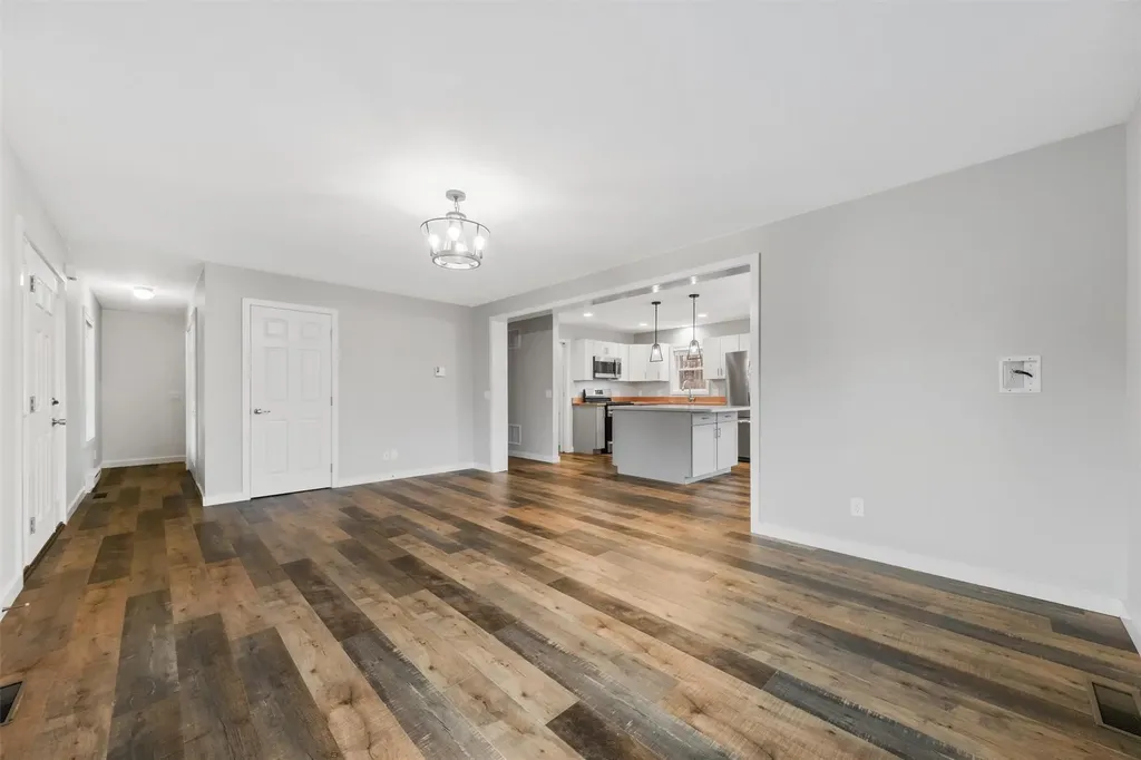 93 Kelly Road Red Hook NY 12571