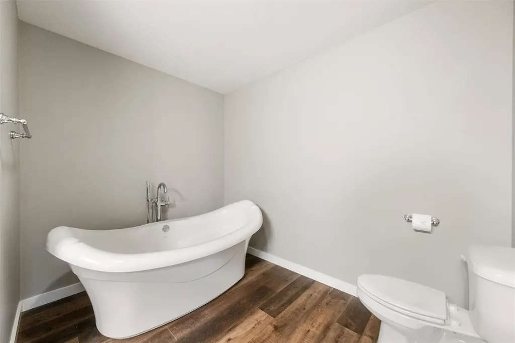 93 Kelly Road Red Hook NY 12571