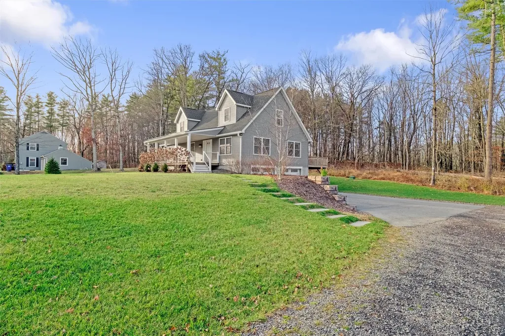 93 Kelly Road Red Hook NY 12571
