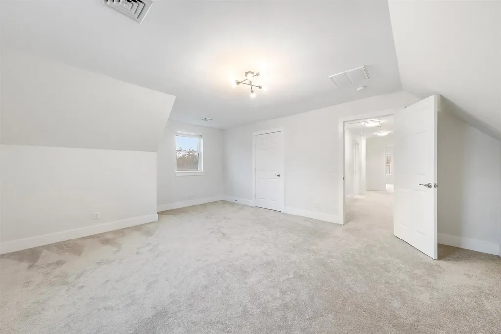 93 Kelly Road Red Hook NY 12571