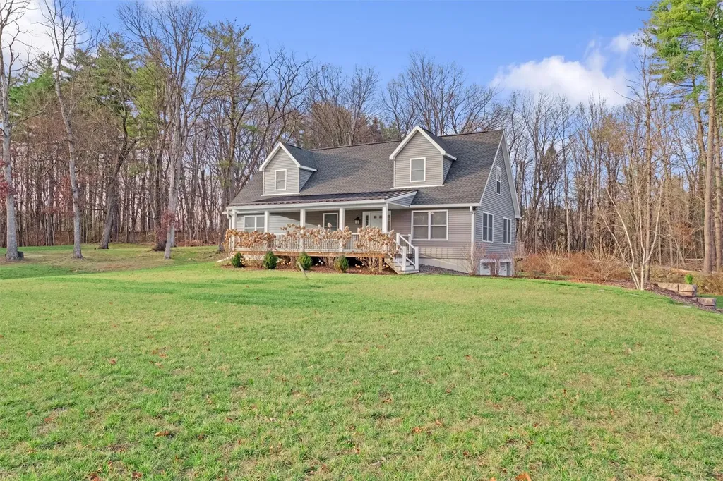 93 Kelly Road Red Hook NY 12571