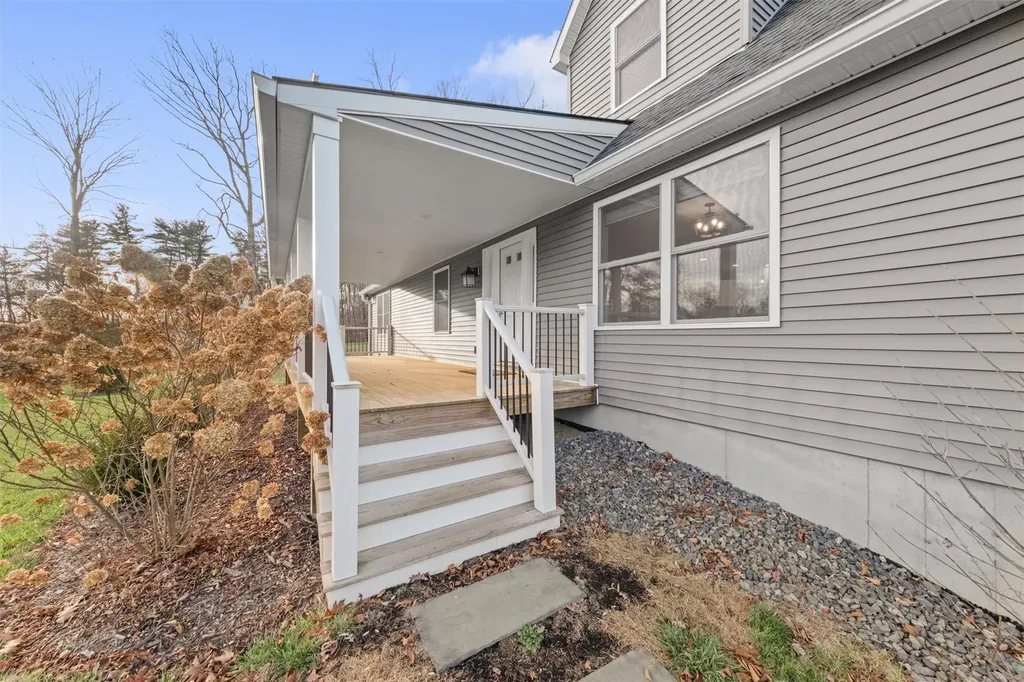 93 Kelly Road Red Hook NY 12571