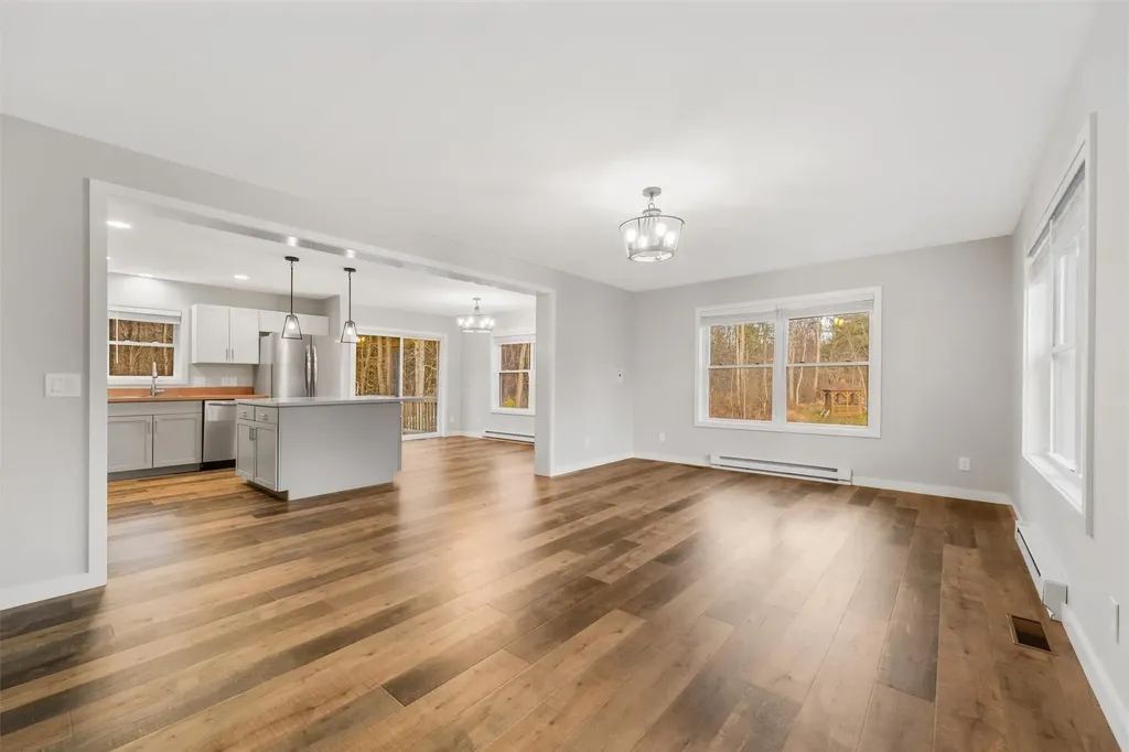 93 Kelly Road Red Hook NY 12571