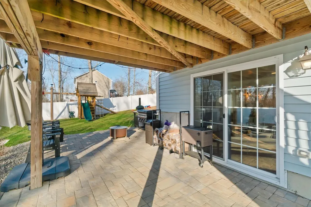 16 Copper Rock Road Walden NY 12586