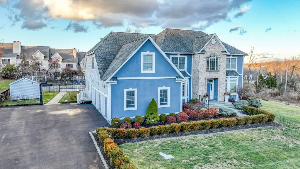 15 Lambros Drive Monroe NY 10950