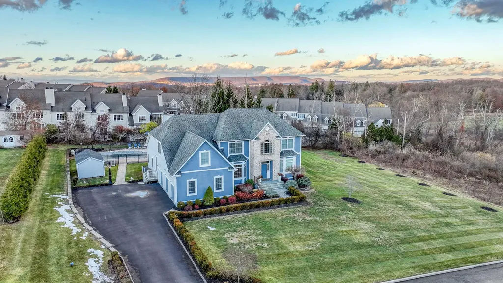 15 Lambros Drive Monroe NY 10950