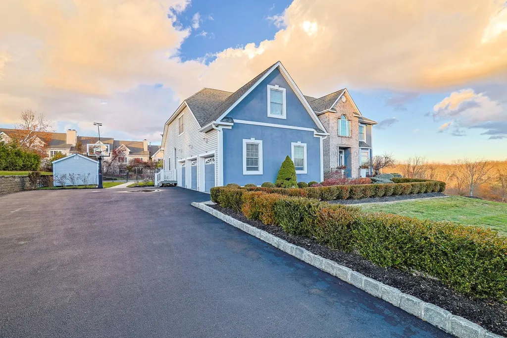 15 Lambros Drive Monroe NY 10950