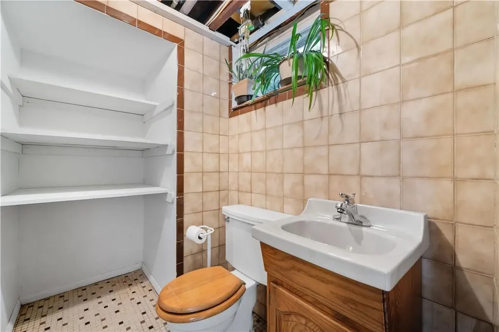 106 Robertson Avenue White Plains NY 10606