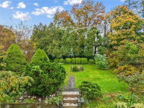 106 Robertson Avenue White Plains NY 10606